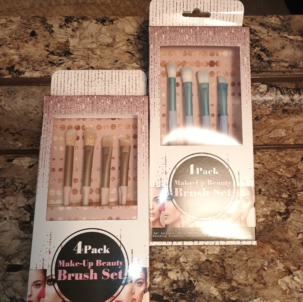 4-Pack Make-Up Beauty Brush Sets One Pack Of Blue One Pack Of Pink New